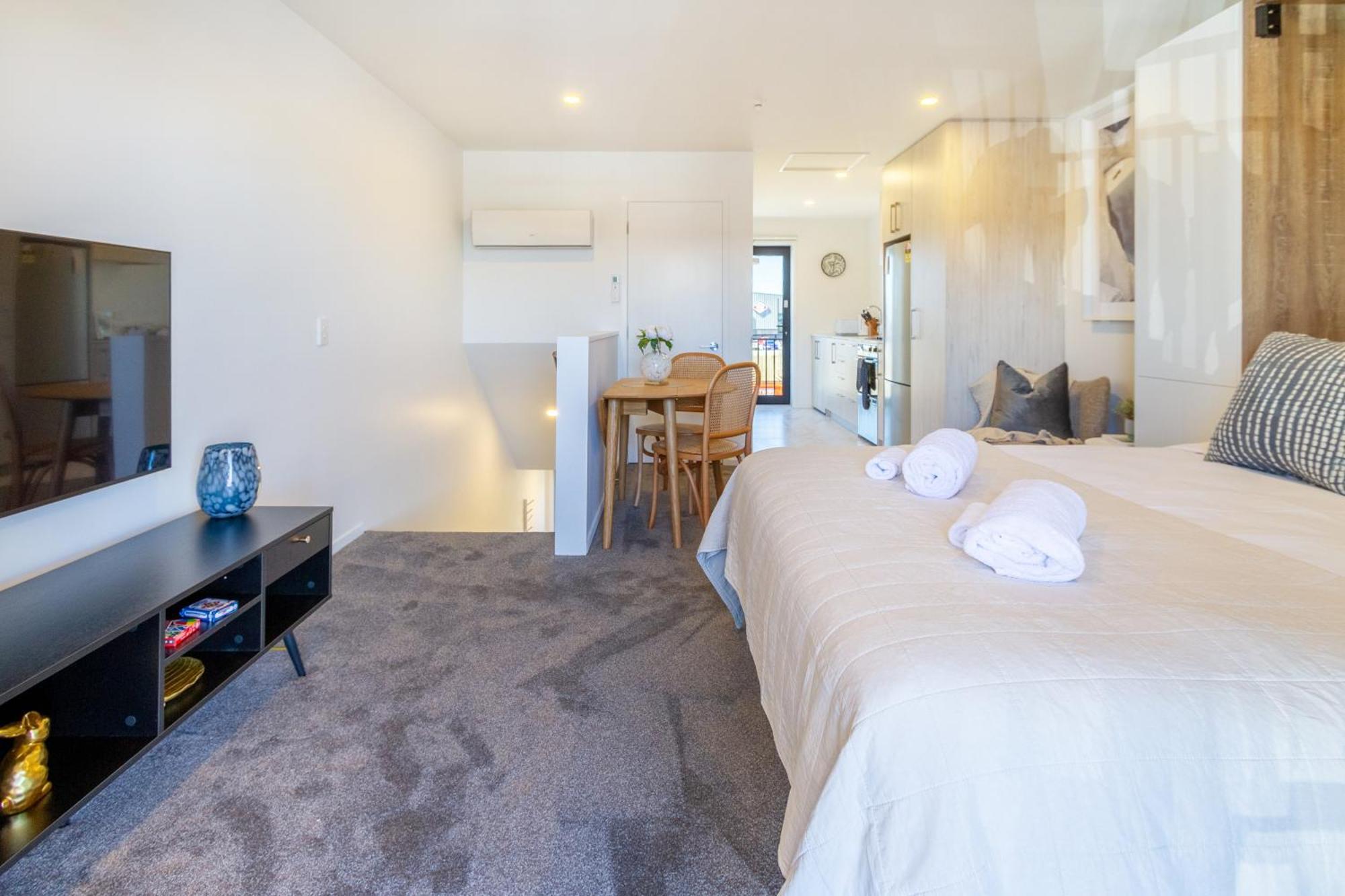 Explore From 8 Wilmer: Upper Level Cozy Studio Christchurch Exterior foto