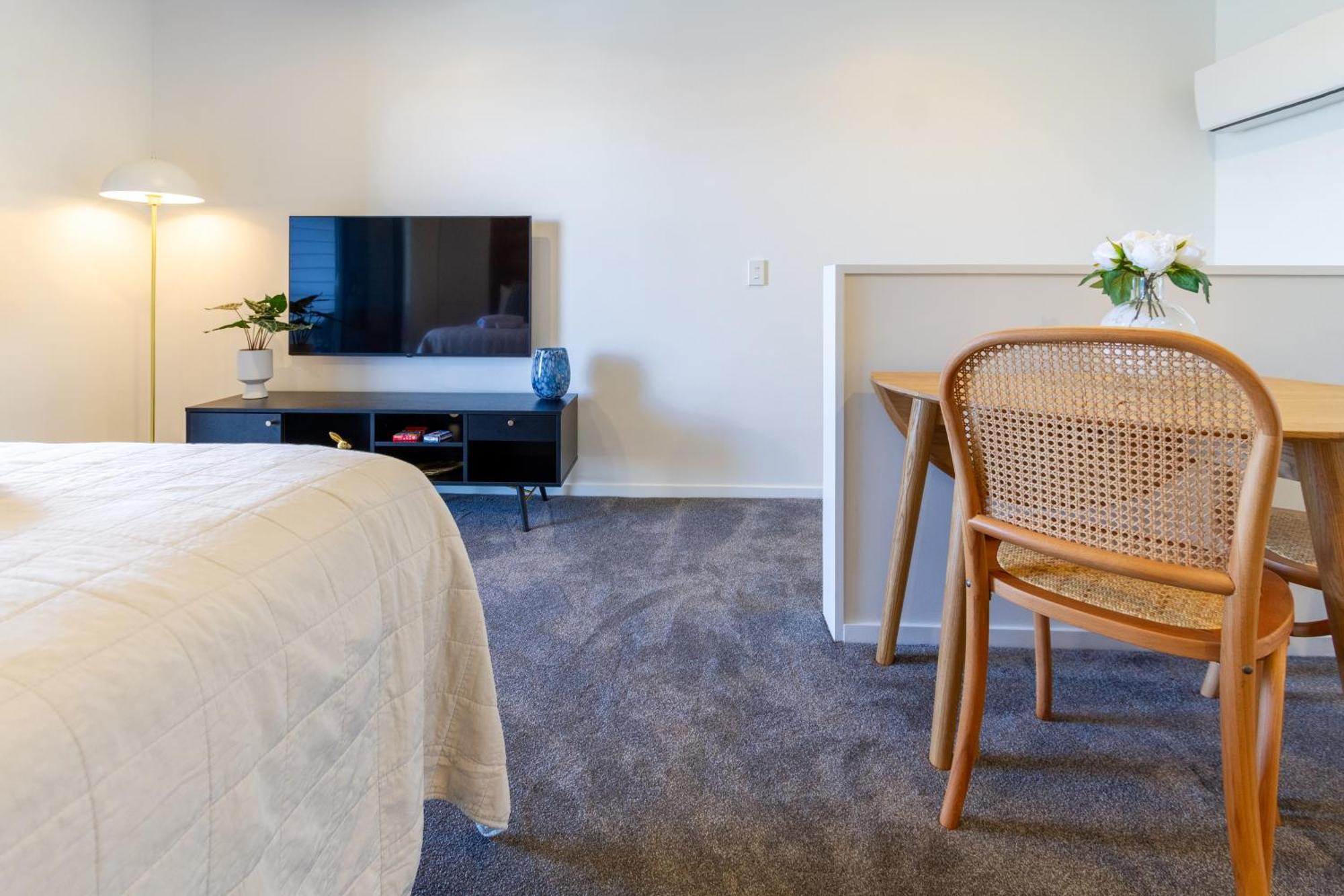 Explore From 8 Wilmer: Upper Level Cozy Studio Christchurch Exterior foto